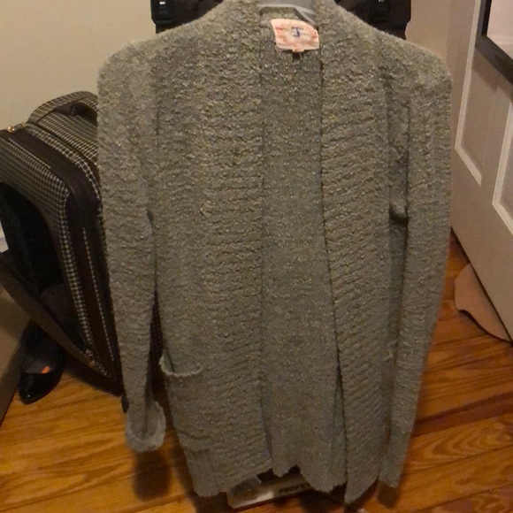Grey warm sweater - Picture 1 of 2